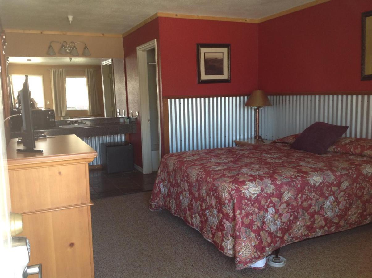 Whitney Portal Hotel And Hostel ローン・パイン エクステリア 写真