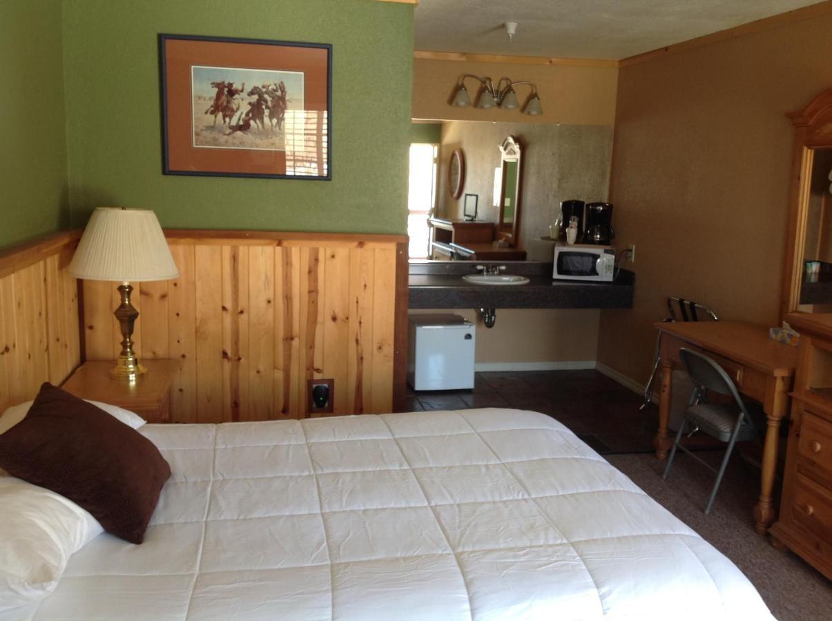 Whitney Portal Hotel And Hostel ローン・パイン エクステリア 写真