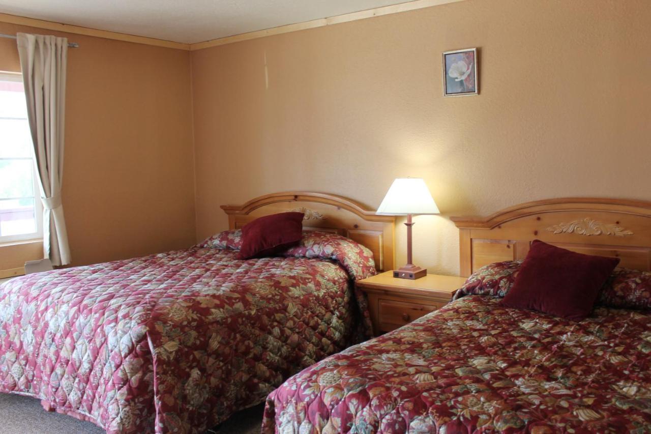 Whitney Portal Hotel And Hostel ローン・パイン エクステリア 写真