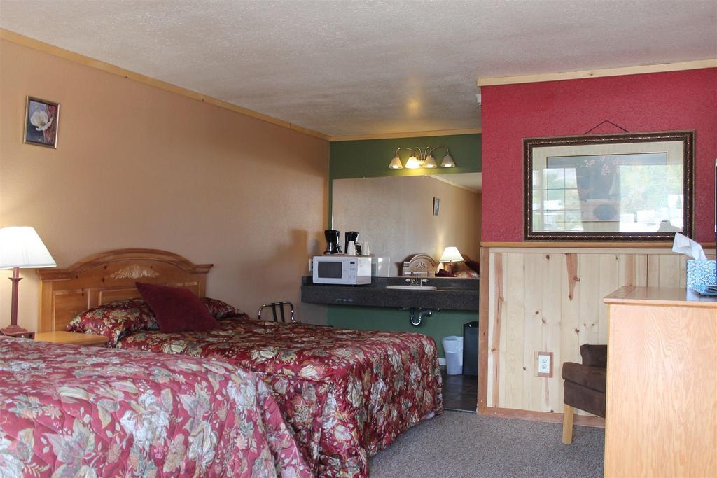 Whitney Portal Hotel And Hostel ローン・パイン 部屋 写真