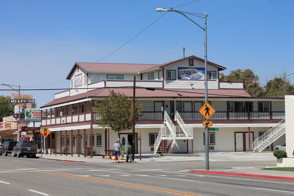 Whitney Portal Hotel And Hostel ローン・パイン エクステリア 写真