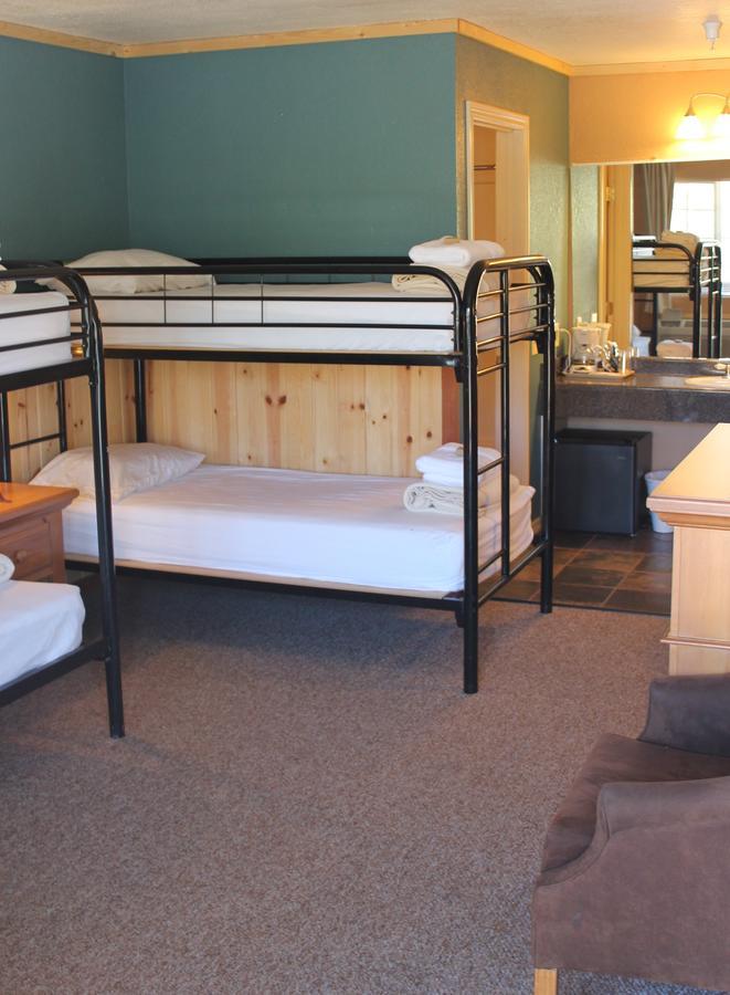 Whitney Portal Hotel And Hostel ローン・パイン 部屋 写真