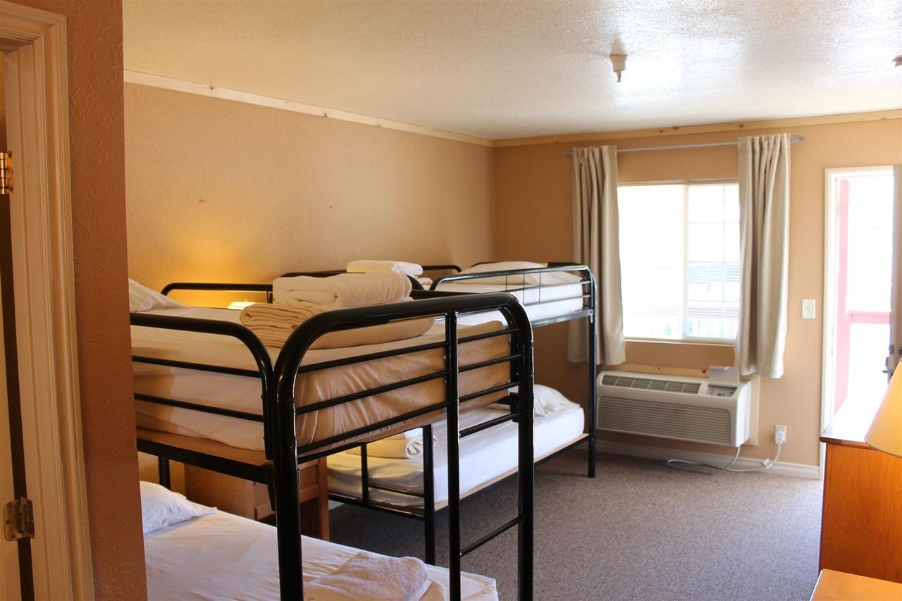 Whitney Portal Hotel And Hostel ローン・パイン 部屋 写真