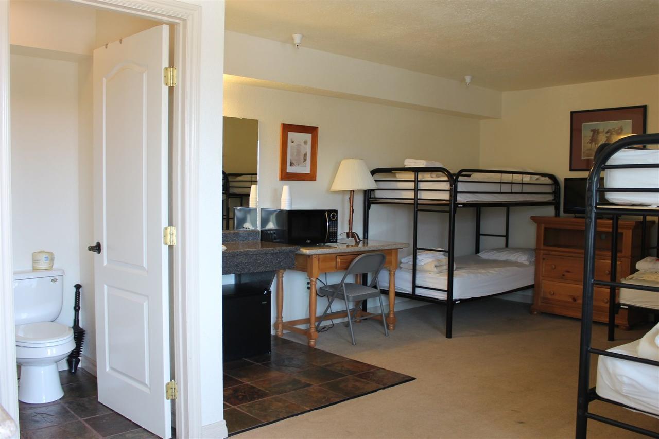 Whitney Portal Hotel And Hostel ローン・パイン 部屋 写真