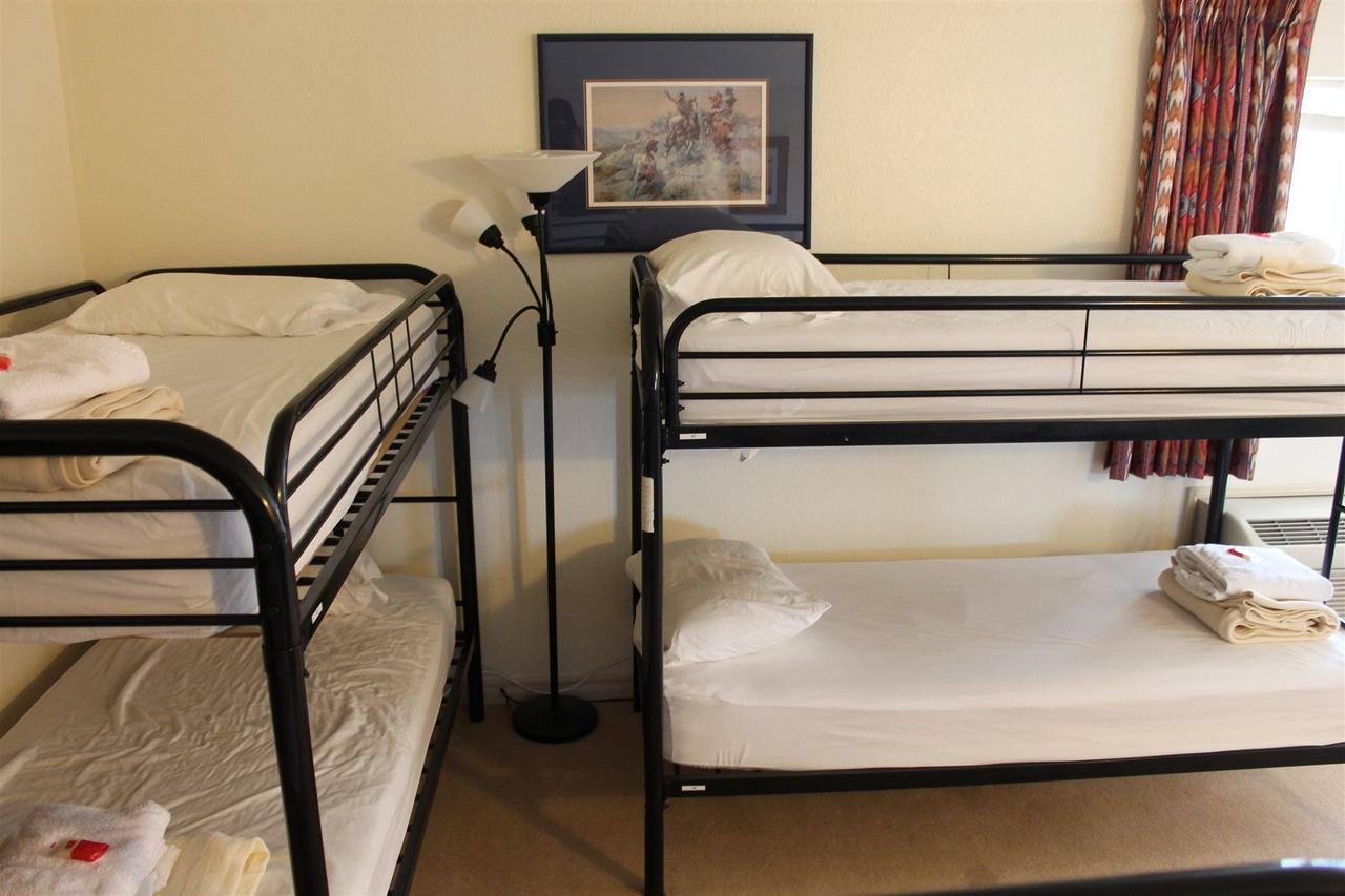 Whitney Portal Hotel And Hostel ローン・パイン 部屋 写真
