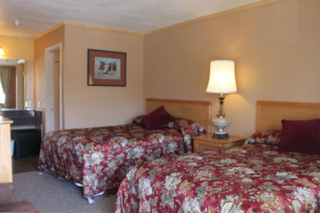 Whitney Portal Hotel And Hostel ローン・パイン エクステリア 写真